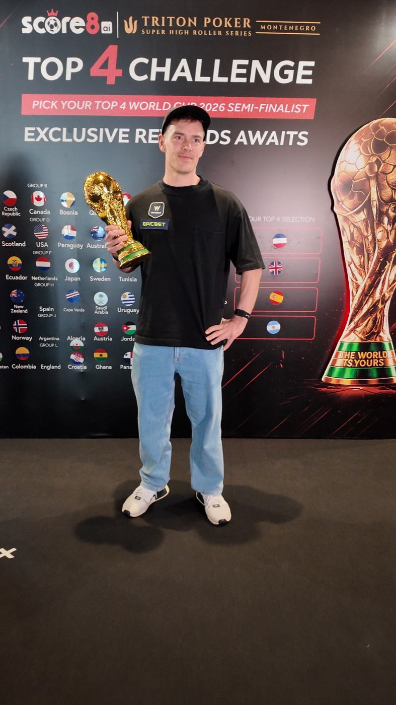 Espen Joerstad at the Score8 Top 4 Challenge activation booth