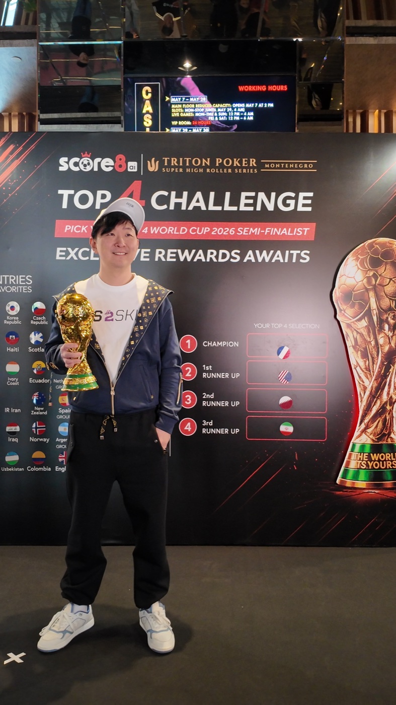Rui Cao at the Score8 Top 4 Challenge activation booth